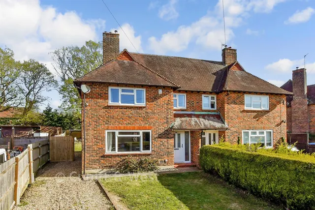 Glebe Road, Cranleigh, GU6, photo 1