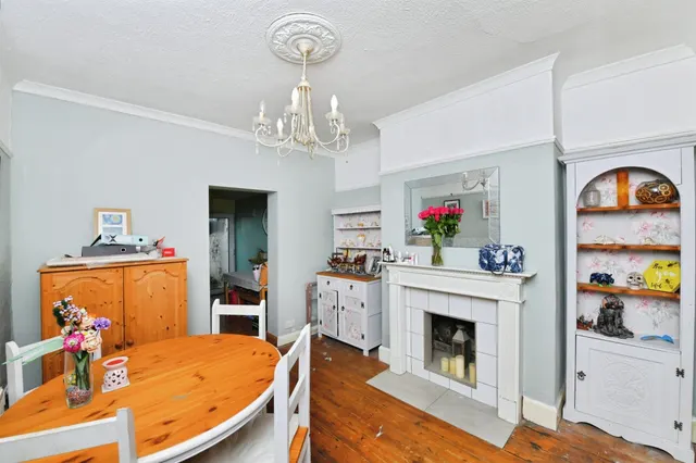 Photo 3 — Victoria Road, Saltash