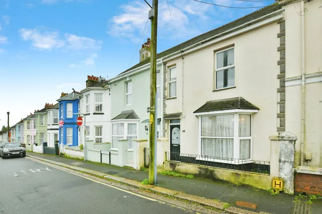 Victoria Road, Saltash, photo 1