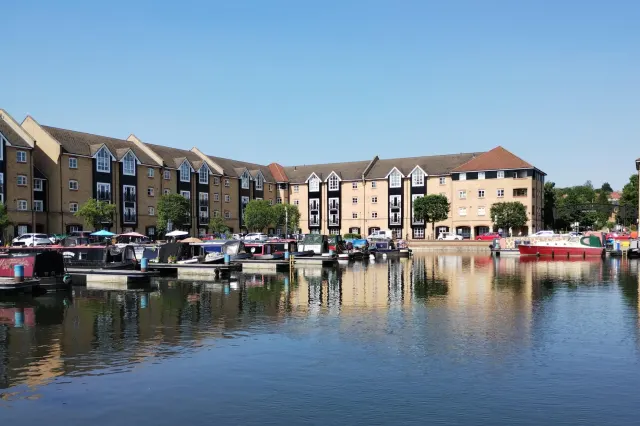 Evans Wharf, Apsley Lock, HP3, photo 1