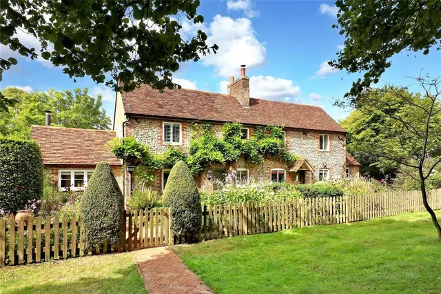 Turville Heath, Henley-on-Thames, Oxfordshire, RG9 6JS, photo 1