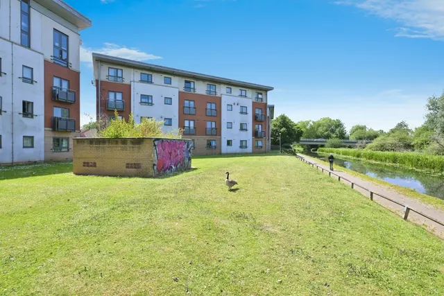 Photo 2 — West Cotton Close, Northampton, Northamptonshire, NN4