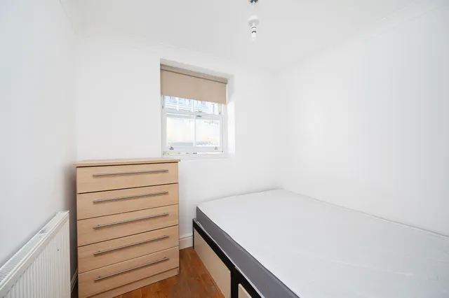 London, E8, photo 2