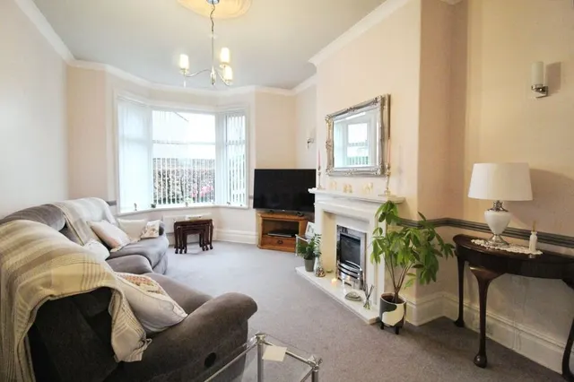 Keighley Road, Colne, Lancashire, BB8, photo 1
