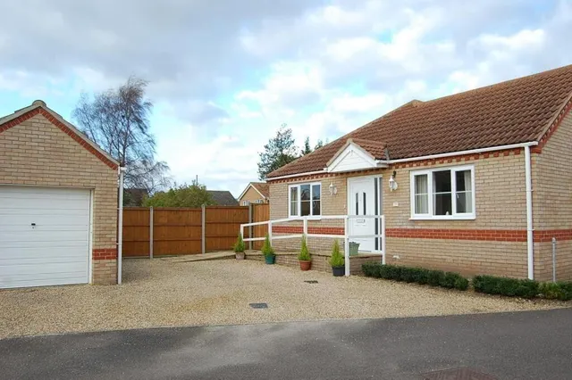 Blue Bell Gardens, Lakenheath, photo 1