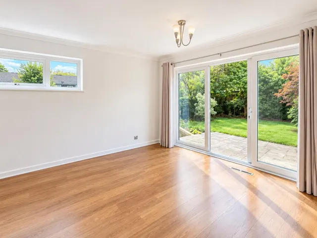 Photo 2 — Handside Close, Worcester Park, KT4 8QG