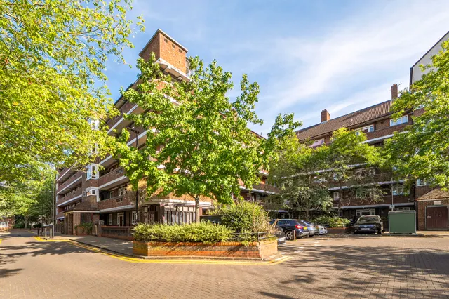 75 Mackay House, White City Estate, London, photo 1