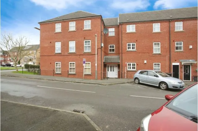 Photo 2 — Silken Court, Nuneaton