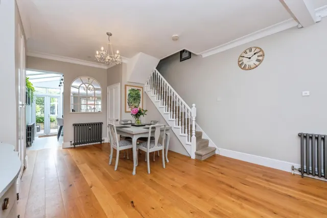 Victor Road, Teddington, TW11, photo 2