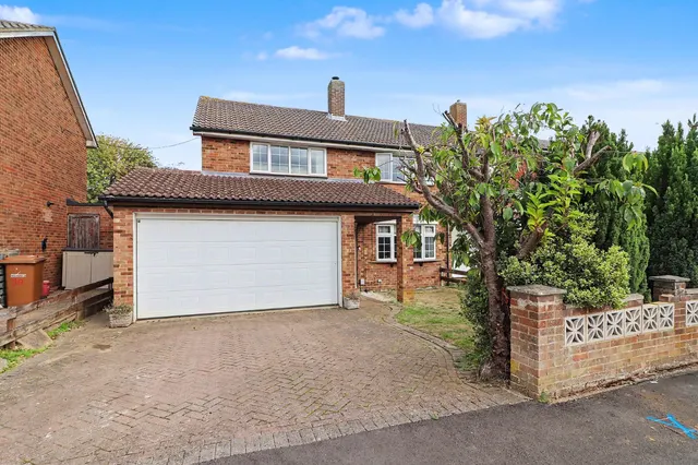 Four Acres, Stevenage, SG1, photo 1