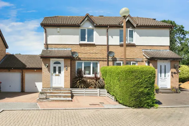 Westwood Close, Great Holm, Milton Keynes, photo 1