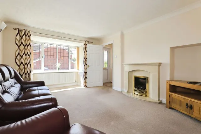 Photo 2 — Turnham Green, Perton Wolverhampton, Staffordshire, WV6