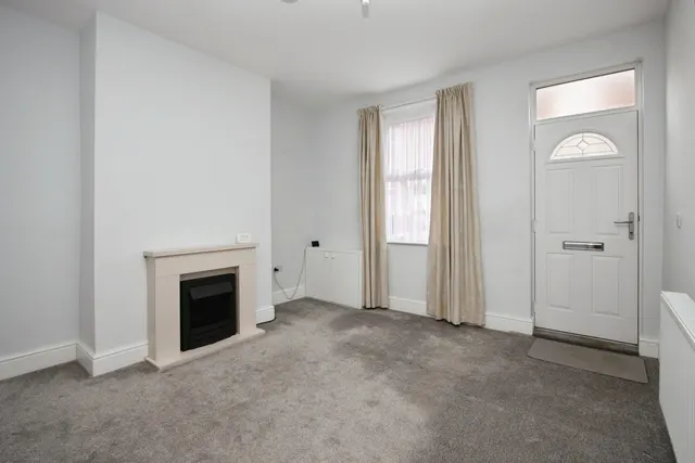 Newland Street, Wakefield, WF1, photo 2