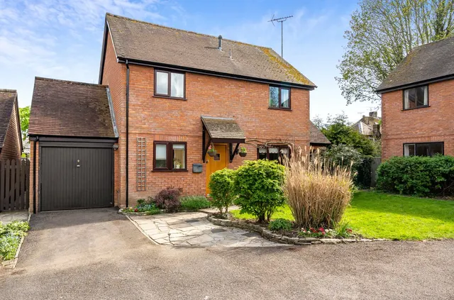 Angel Meadows, Odiham, Hook, Hampshire, RG29 1AR, photo 1