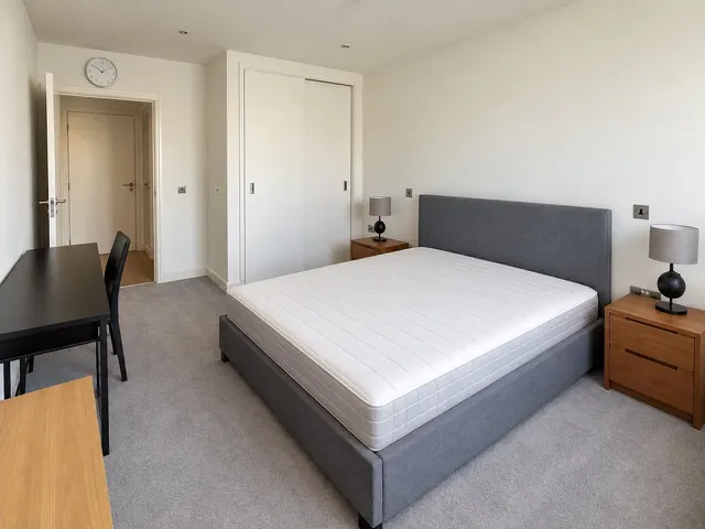 Capital Way, Colindale, NW9, photo 3