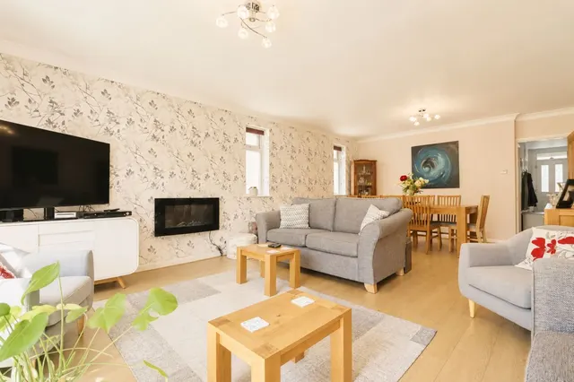 Hawes Lane, West Wickham, BR4, photo 2