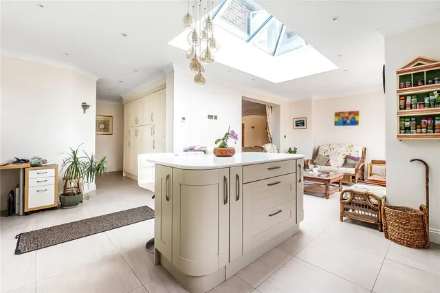 Waterlow Road, Reigate, RH2, photo 3