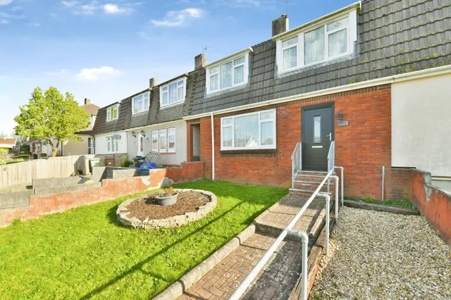 Eastbury Avenue, Plymouth, photo 1