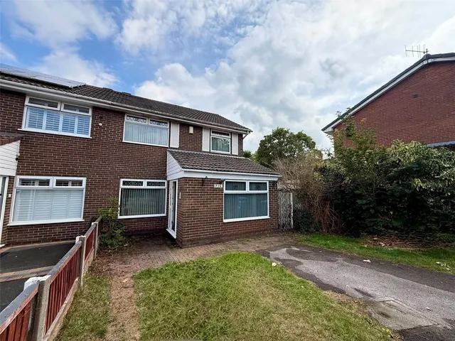 Shetland Close, Widnes, WA8, photo 2