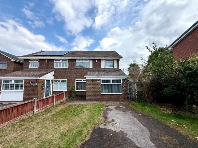 Shetland Close, Widnes, WA8, photo 1