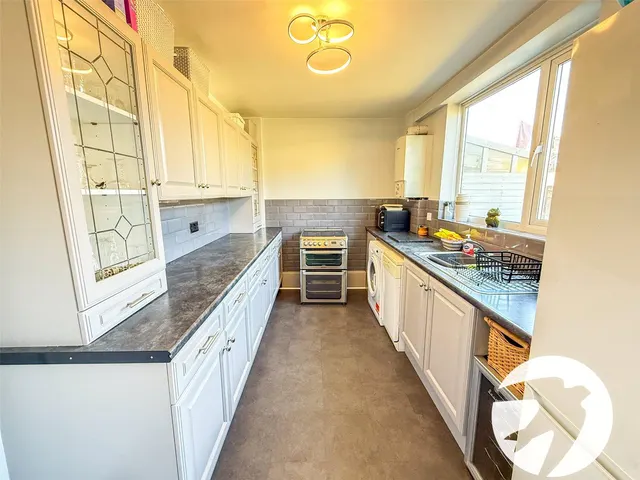 Westhorne Avenue, London, SE9, photo 3