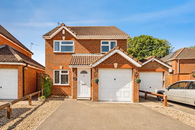 Briskman Way, Aylesbury, HP21, photo 1