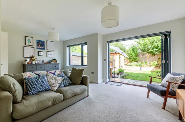 Station Drive, Sutton Scotney, SO21, photo 2