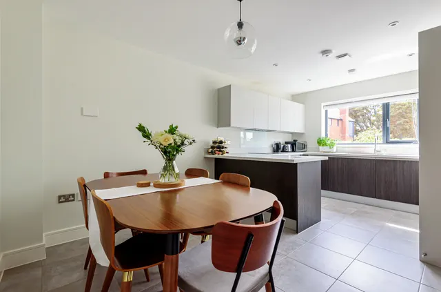 Station Drive, Sutton Scotney, SO21, photo 3