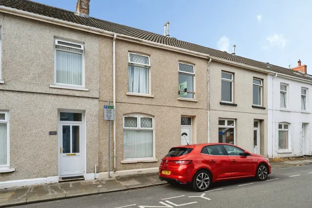 Old Castle Road, Llanelli, SA15, photo 1
