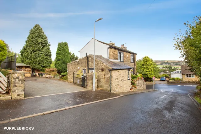 Sandbeds Road, Halifax, HX2, photo 1