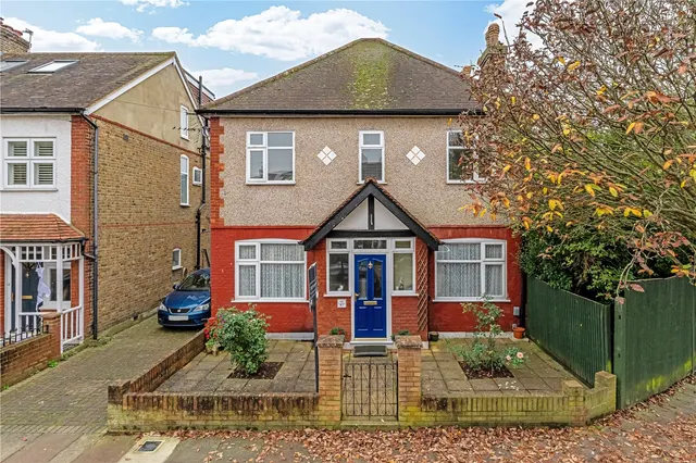 Winchendon Road, Teddington, TW11 0SU, photo 1