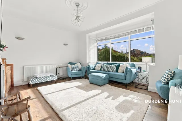Tudor Drive, Romford, RM2, photo 2
