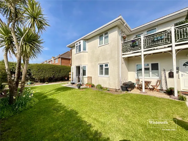 Grove Road, Barton on Sea, New Milton, Hampshire, BH25, photo 1