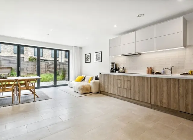 Beatrice Place, Cambium, SW19, photo 1