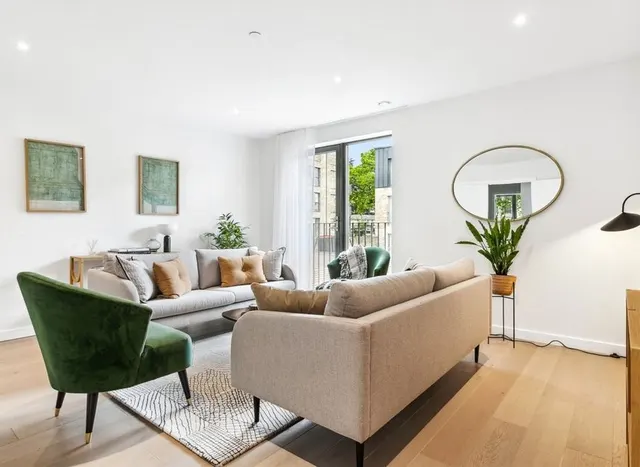 Photo 3 — Beatrice Place, Cambium, SW19