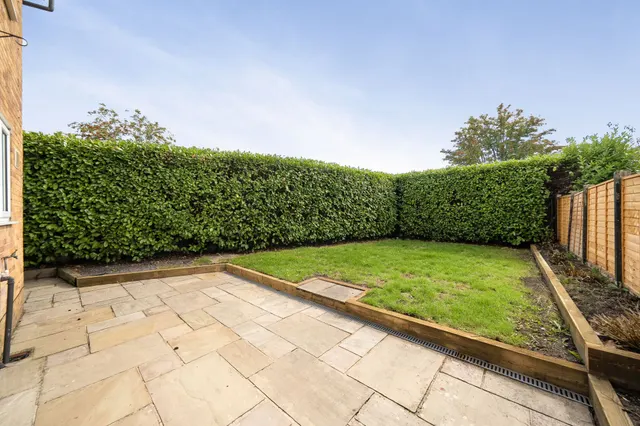 Fieldhead Road, Wilmslow, photo 3