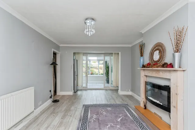 Ellesmere Avenue, Chester, CH2, photo 2