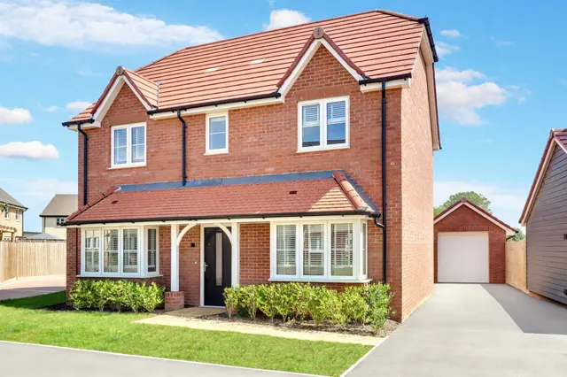 Meadow Gardens, Hartley Brook Road, Clacton-On-Sea, photo 1
