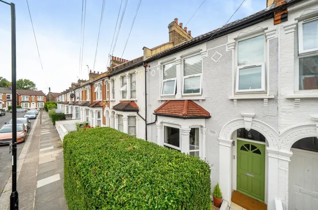Farley Road, London, SE6 2AF, photo 1