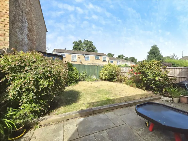 Photo 3 — Ditchling, Bracknell, Berkshire, RG12 7RG