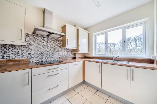 Court Mills Way, Barnstaple, EX31, photo 3