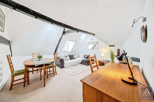 West Street, Buckingham, MK18, photo 3