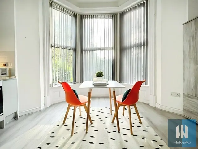 Park Drive, Huddersfield, HD1, photo 1