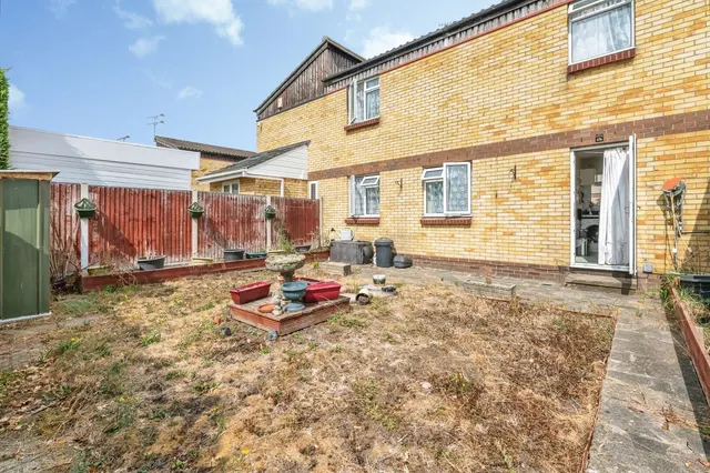 Photo 2 — Brecon Close, Pitsea, Basildon, Essex, SS13