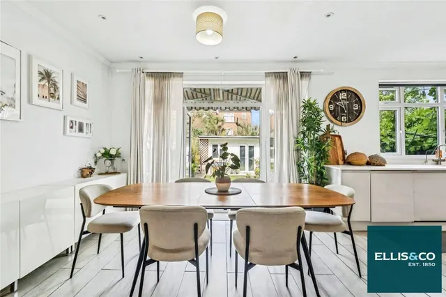 Cheviot Gardens, Cricklewood, NW2, photo 1