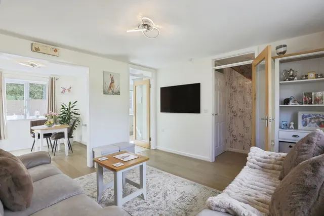Kingsdale Court, Broadway, WR12, photo 2