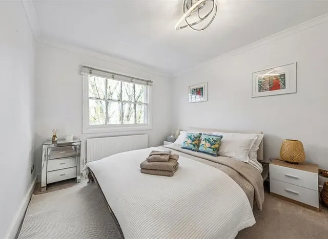 Photo 3 — Redcliffe Gardens, South Kensington, SW10