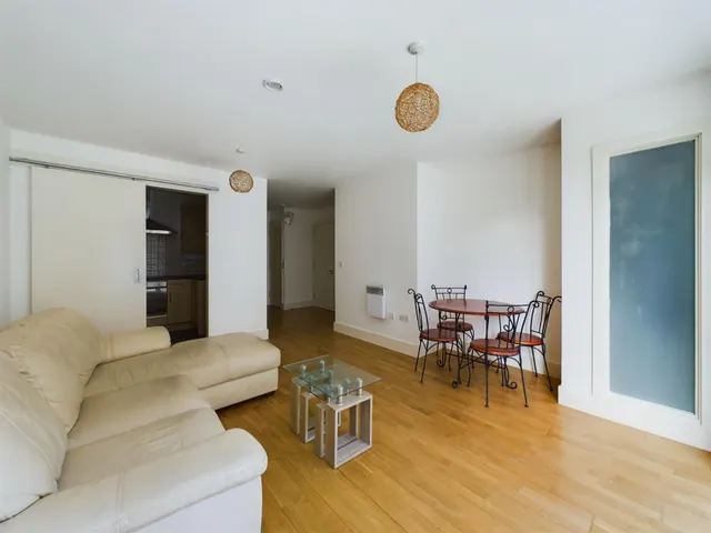 Photo 2 — The Circle 109, 76 Henry Street, L1 5BU