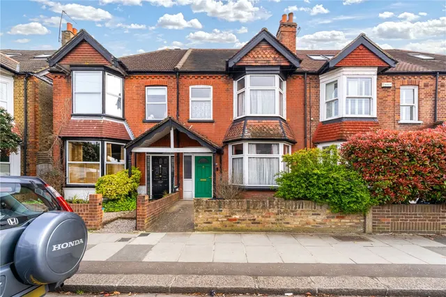 Percy Road, Hampton, TW12 2JW, photo 1