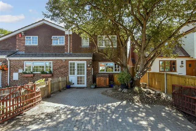 Dymchurch Road, Hythe, CT21, photo 1
